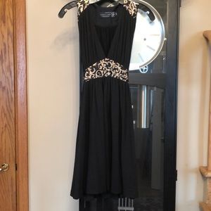 Zachary’s smile Sleeveless black & gold dress S/P